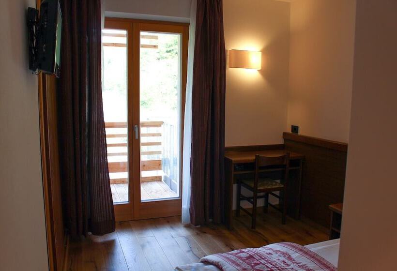 هتل Edelweiss Alpine Nature