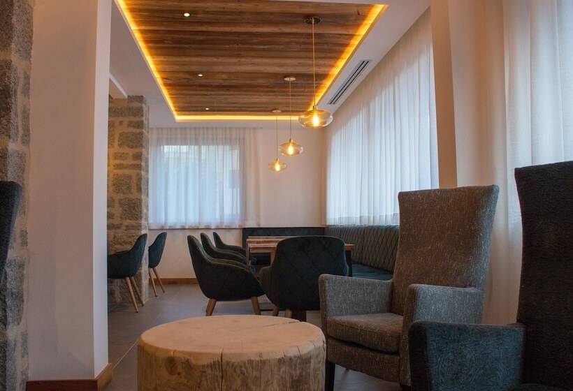 호텔 Edelweiss Alpine Nature