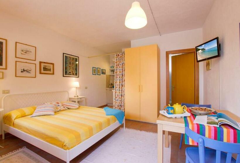 هتل Il Casale Di Montefreddo