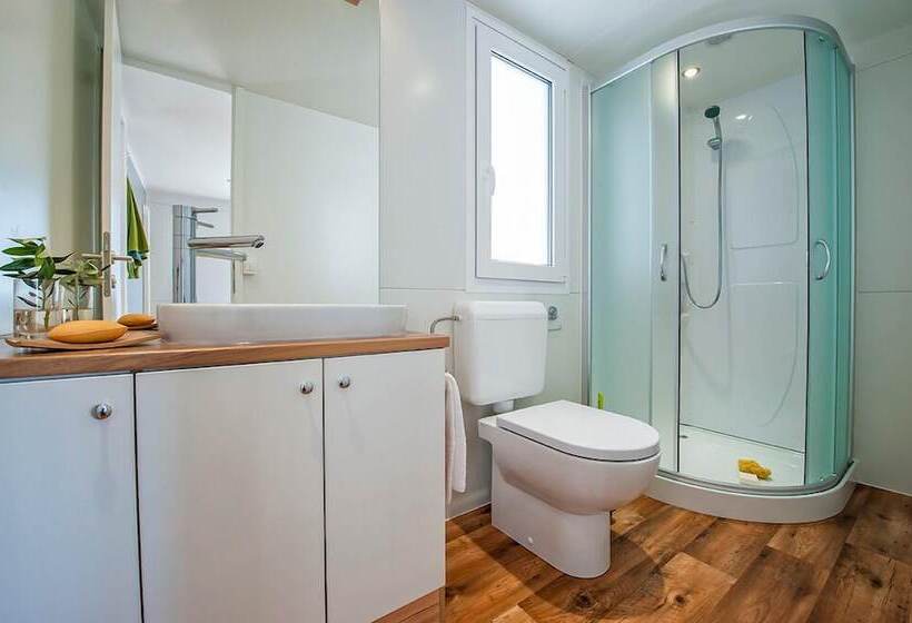 בית מלון כפרי Kozarica Adria Village