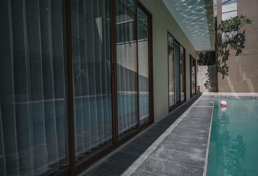 فندق Reddoorz Premium @ Permata Baloi Green