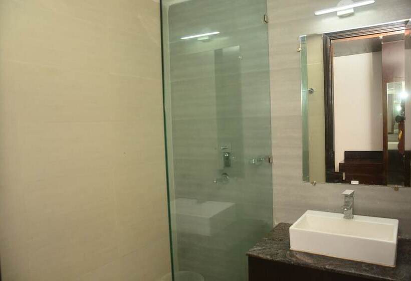 فندق Sai Mukut Service Apartment