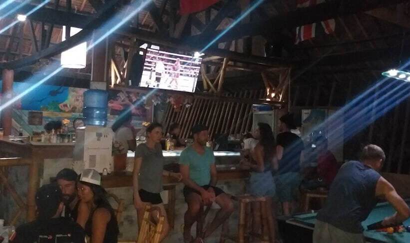 هتل The Sharks Tail Dive Resort