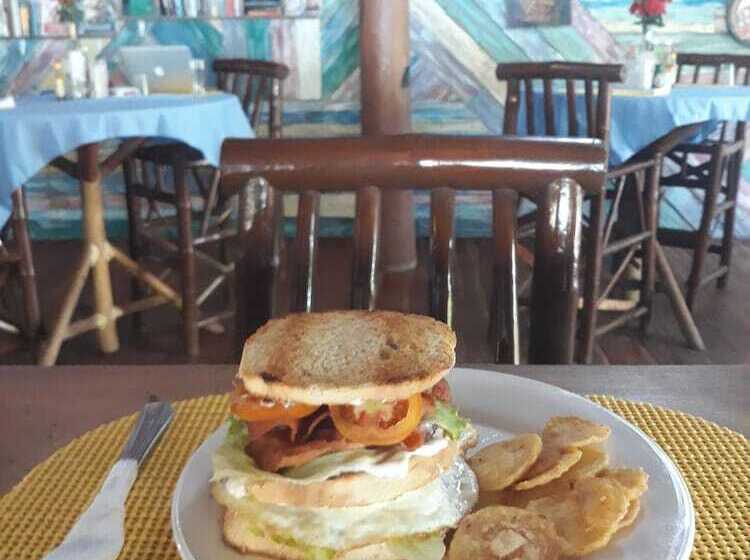 هتل The Sharks Tail Dive Resort