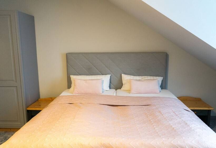 Отель Zur Kaiserpfalz