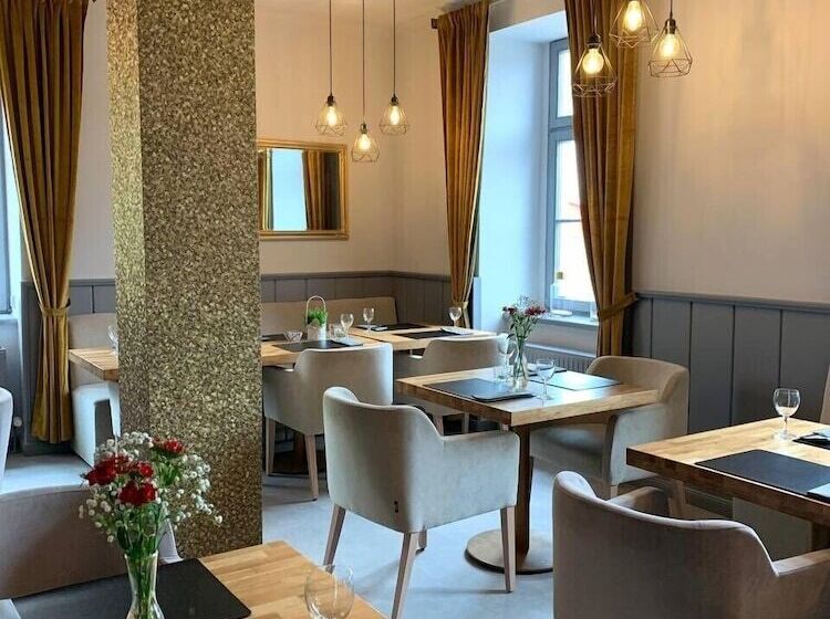 ホテル Zur Kaiserpfalz