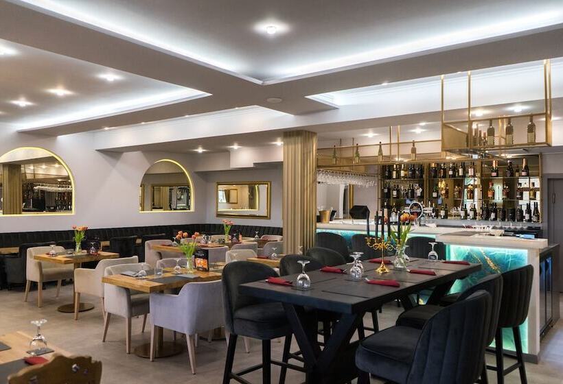 Отель Zur Kaiserpfalz