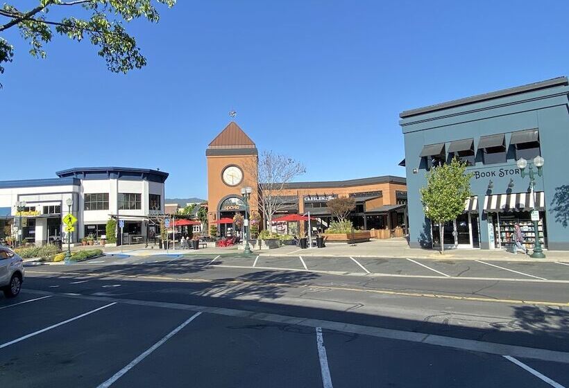 فندق على الطريق Sun Valley Inn