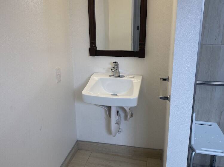 فندق على الطريق Sun Valley Inn