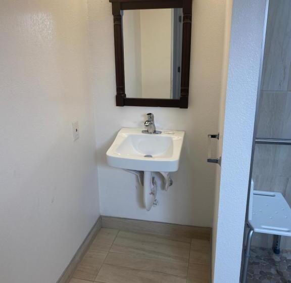 فندق على الطريق Sun Valley Inn