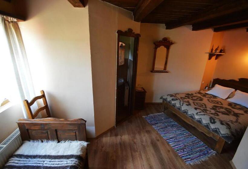 פנסיון Arts And Crafts Guesthouse