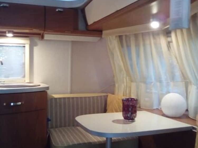 ペンション Caravane Eriba Au Bord De L Eure