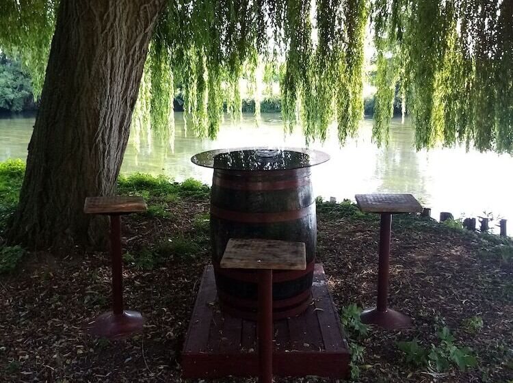 פנסיון Caravane Eriba Au Bord De L Eure