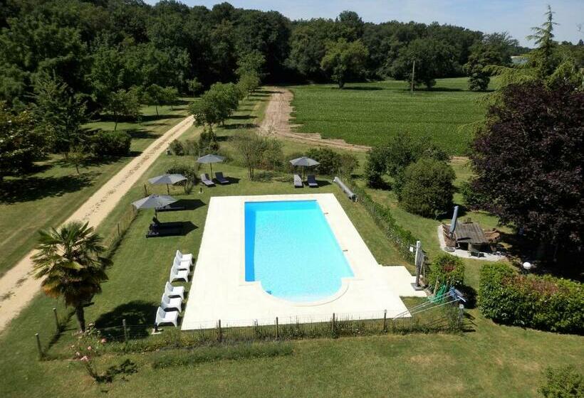 بنسيون Château La Mothaye Self Catering Apartments With Pool In The Loire Valley