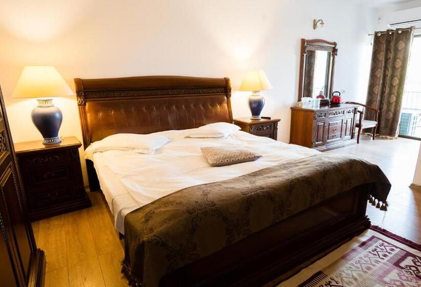 Пансион Complex Eos