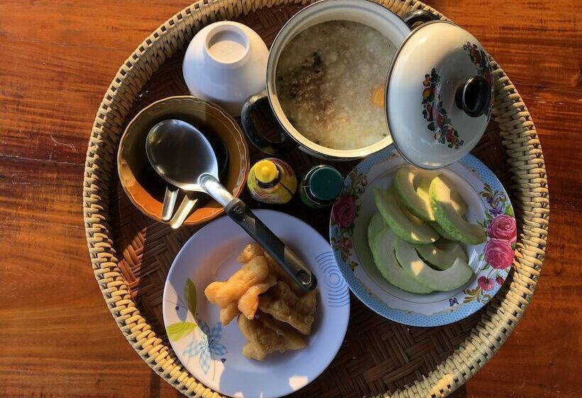 پانسیون Hinpha Homestay