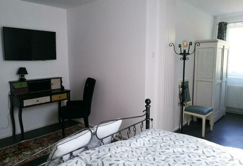 פנסיון Villa Izabella