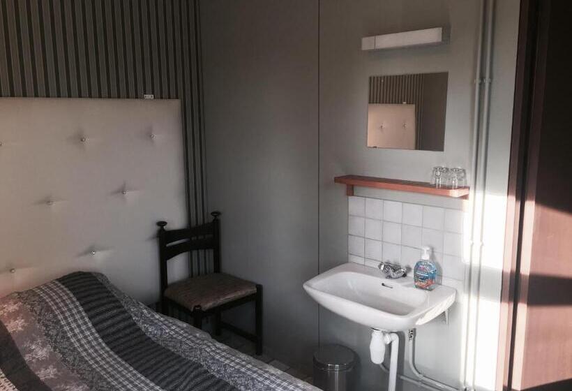 بنسيون Kerihovi   Hostel