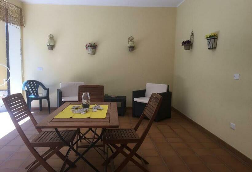 Пансион Luigi Apartments&rooms