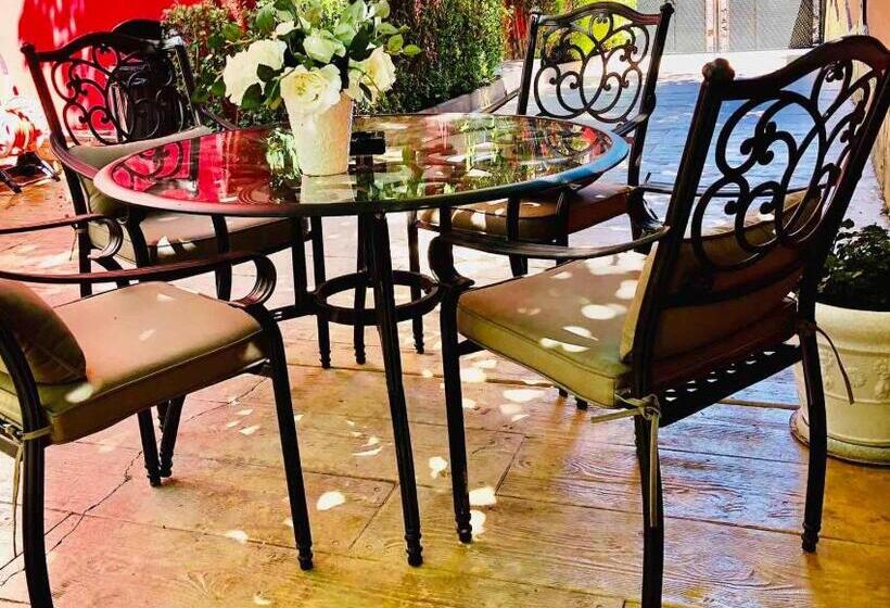 Пансион Red House Family