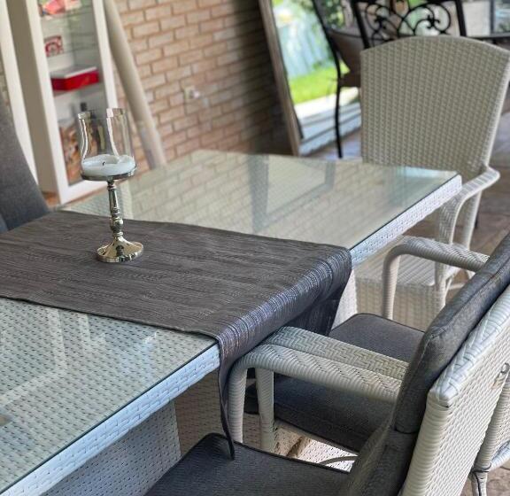 Пансион Red House Family