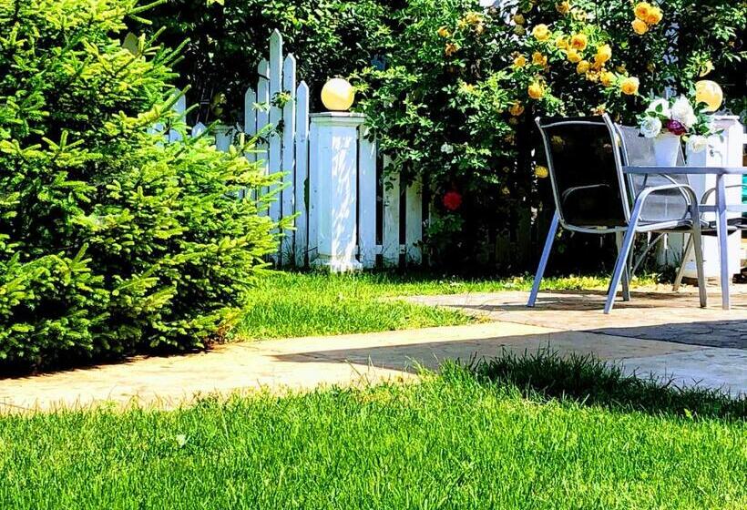 Пансион Red House Family