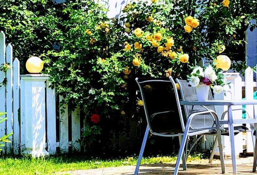 Пансион Red House Family