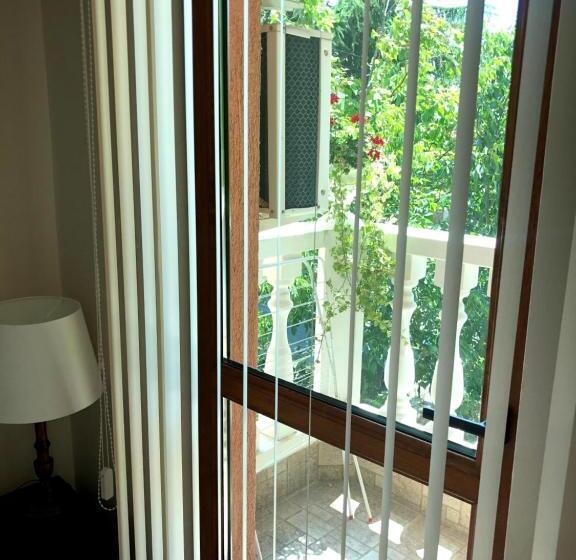 Пансион Red House Family