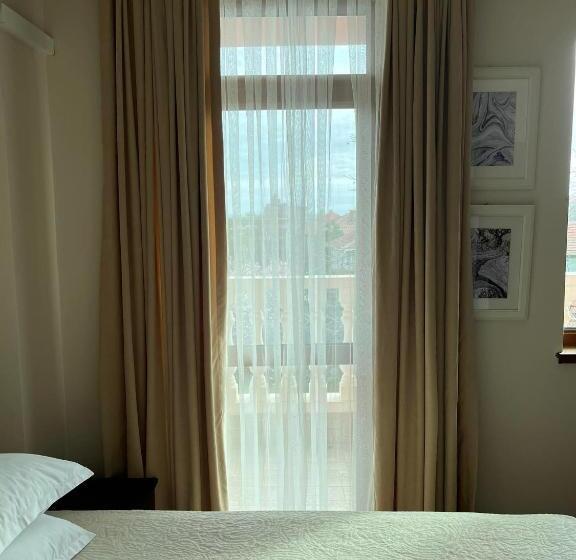 Пансион Red House Family