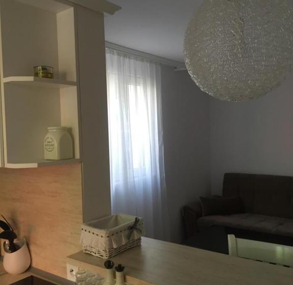 Пансион Red House Family