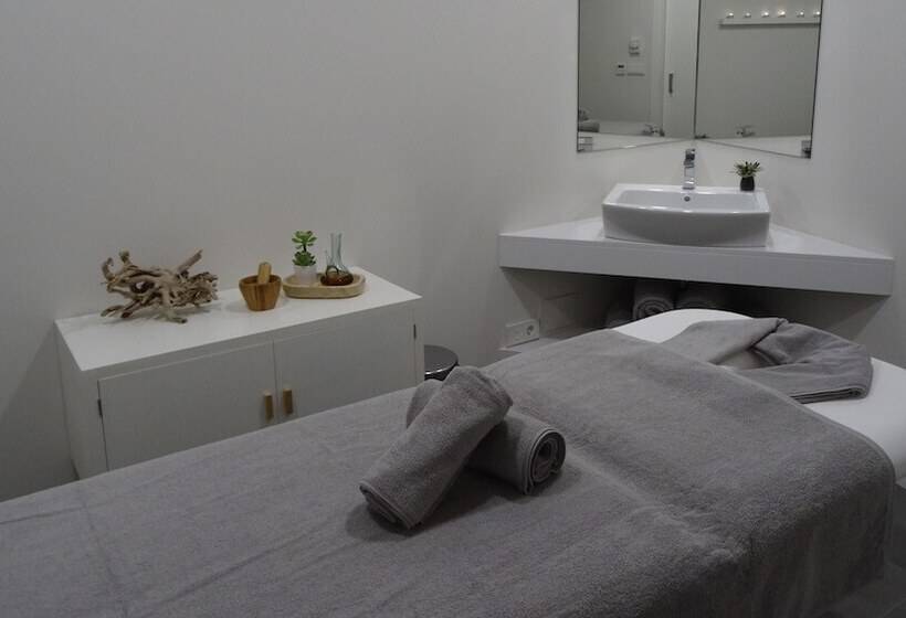 پانسیون Spa Suites Odeon