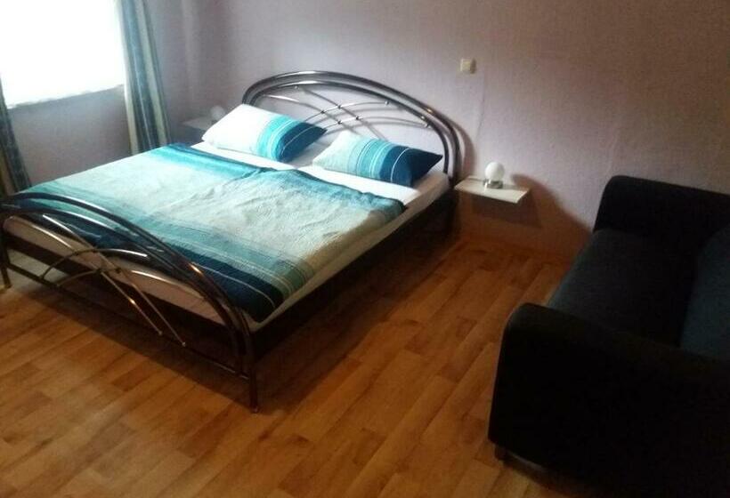 ペンション Steeger Weinstube