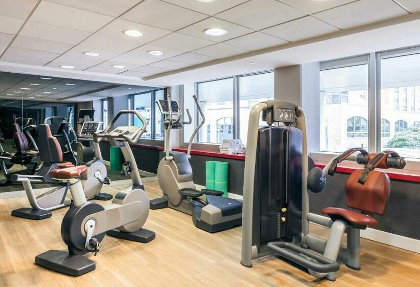 Residence Mercure Paris La Defense Grande Arche