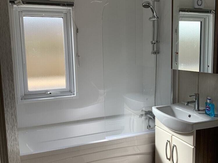 Riverside Rothbury Superior Lodge