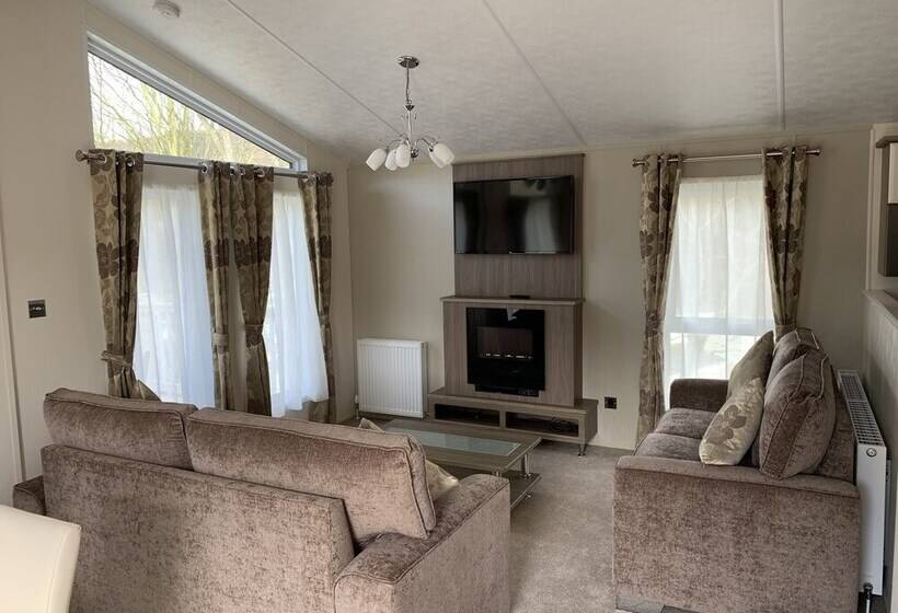 Riverside Rothbury Superior Lodge