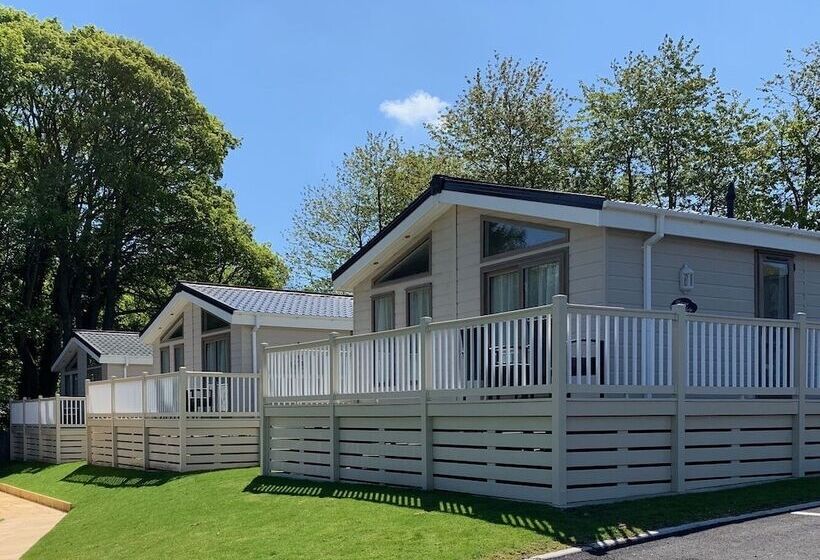 Riverside Rothbury Superior Lodge