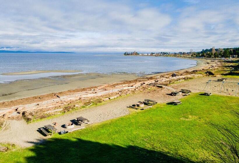 Sea Edge Motel