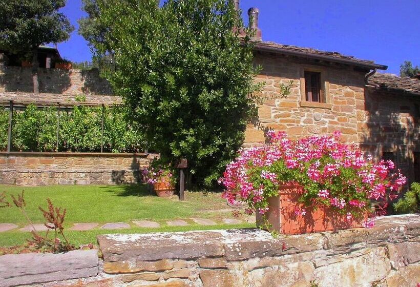 Spacious Cottage In Cortona With Swimming Pool