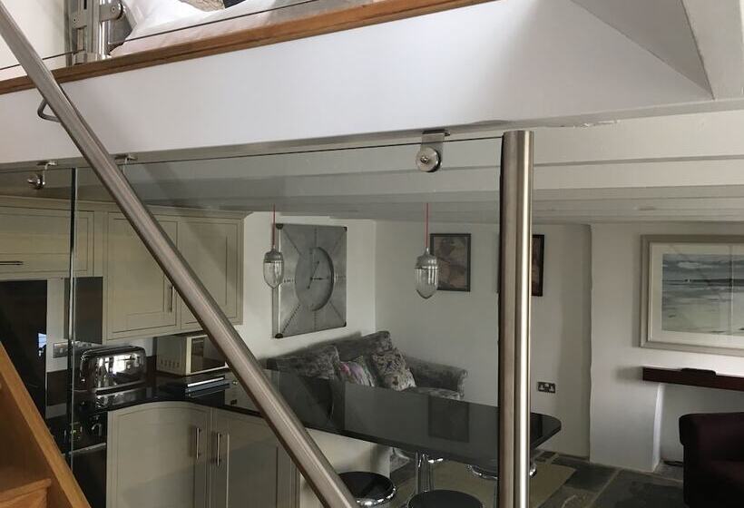 The Padstow Cottage   Coswarth House