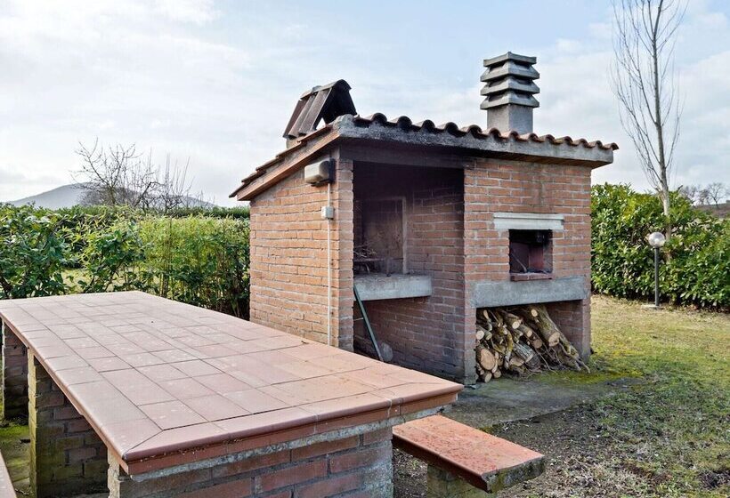 Vintage Apartment In Magione With Swimming Pool