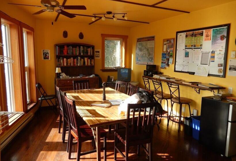 Wanderer S Inn Backpackers Hostel