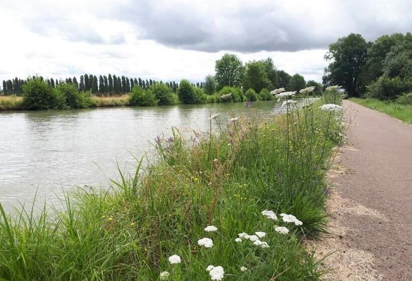 Bed and Breakfast Les Insolites De La Pouillyzotte