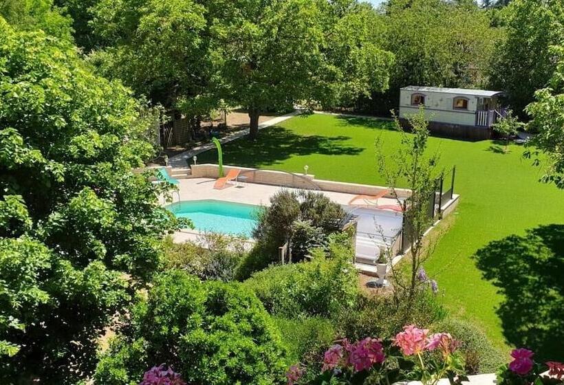 Bed and Breakfast Les Insolites De La Pouillyzotte