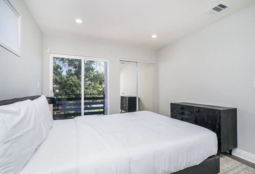 Brand New Luxury Modern 3bdr Townhome In Silver Lake