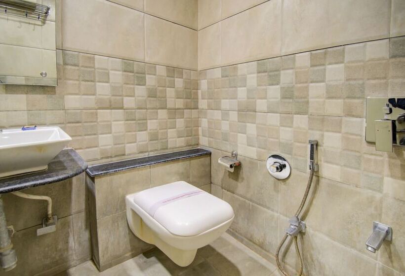 Fabhotel Royal Residency Sama  Savli Rd