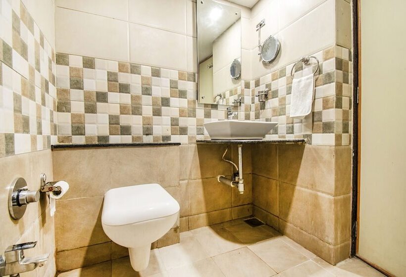 Fabhotel Royal Residency Sama  Savli Rd