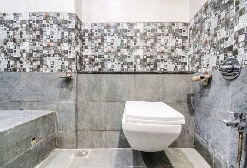 Fabhotel Royal Residency Sama  Savli Rd
