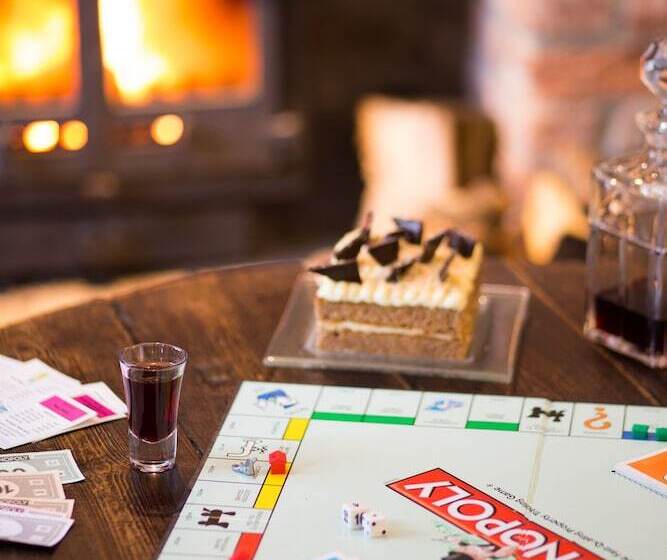 فندق فئة نجمة واحدة Old Swan