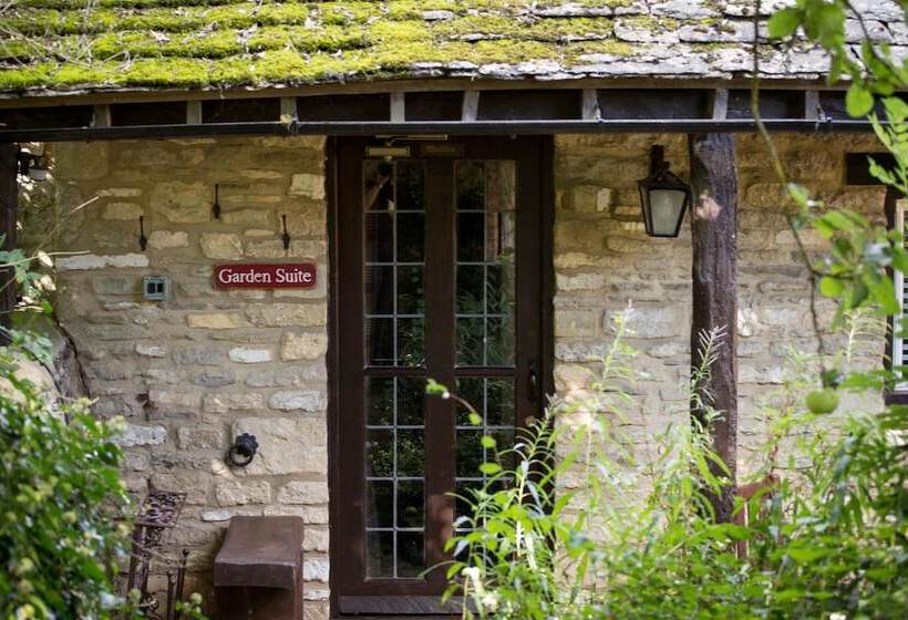 فندق فئة نجمة واحدة Old Swan