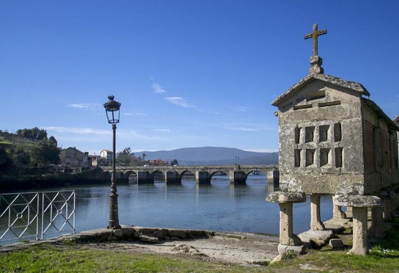 Hostel Albergue O Mesón